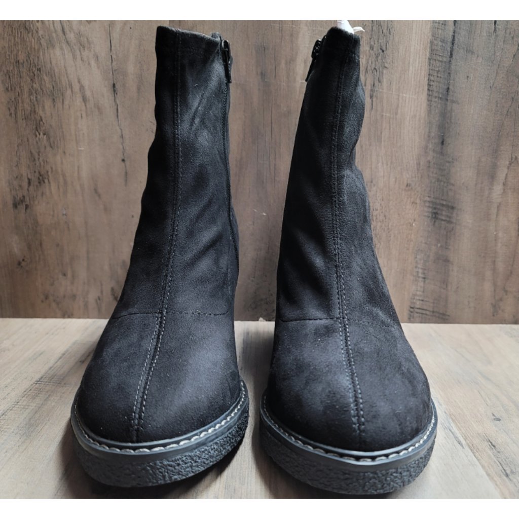 Nwt Evans Black Faux Suede Block Heel Ankle Boots 9 9w — image 7 of 8